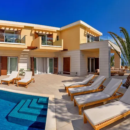 Villa Incredibly Indulgent Hvar West 5 Bedrooms West Eternal