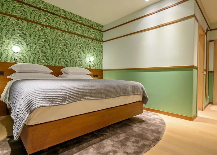 Villa Incredibly Indulgent Hvar West 5 Bedrooms West Eternal