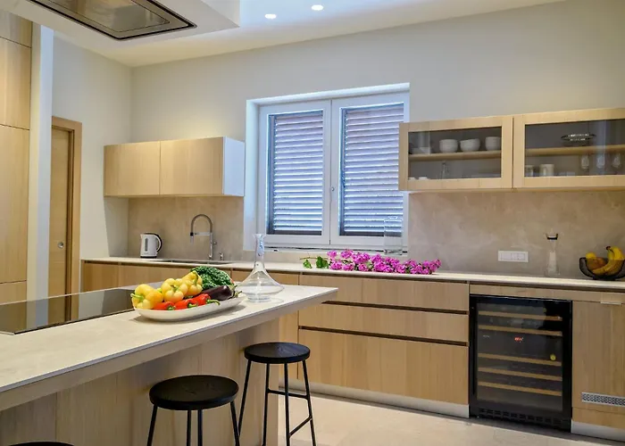 Incredibly Indulgent Hvar West 5 Bedrooms West Eternal * Hvar Town