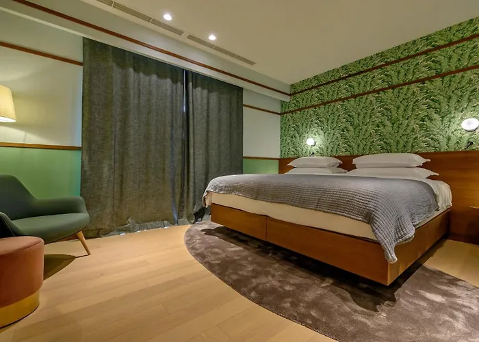 Villa Incredibly Indulgent Hvar West 5 Bedrooms West Eternal