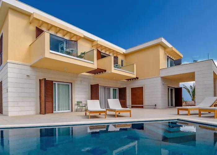 Incredibly Indulgent Hvar West 5 Bedrooms West Eternal *